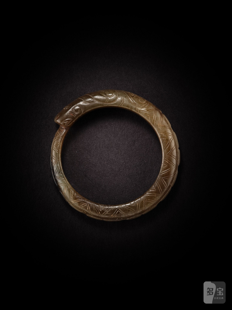 明　玉咬尾龍環 | A JADE 'DRAGON' RING - 图6